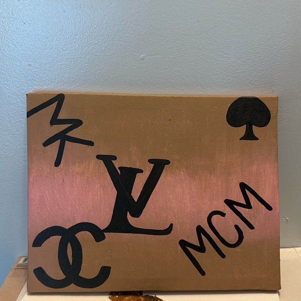 Lux brand logo painting